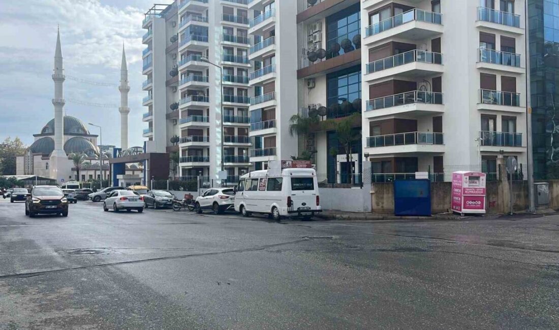 Alanya’da Kadına Saldırı Gerçekleştiren Şüpheli, Polis Tarafından Gözaltına Alındı Alanya'da A.H. isimli Ukraynalı kadına yolda yürürken A.T. tarafından saldırıldı.