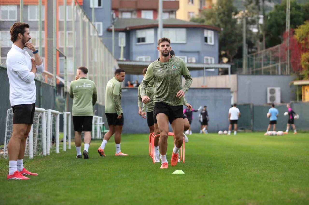 Corendon Alanyaspor, Trendyol Süper Lig'in 14. haftasında Samsunspor ile oynayacağı