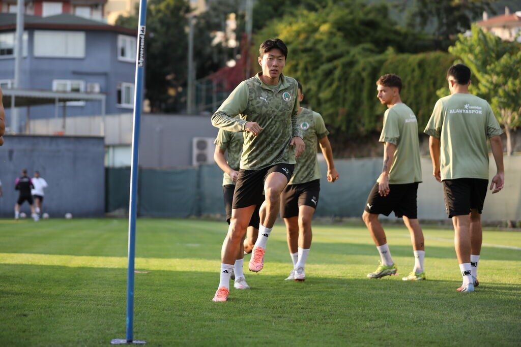 Corendon Alanyaspor, 8 Kasım Cumartesi günü deplasmanda Trabzonspor ile oynayacağı