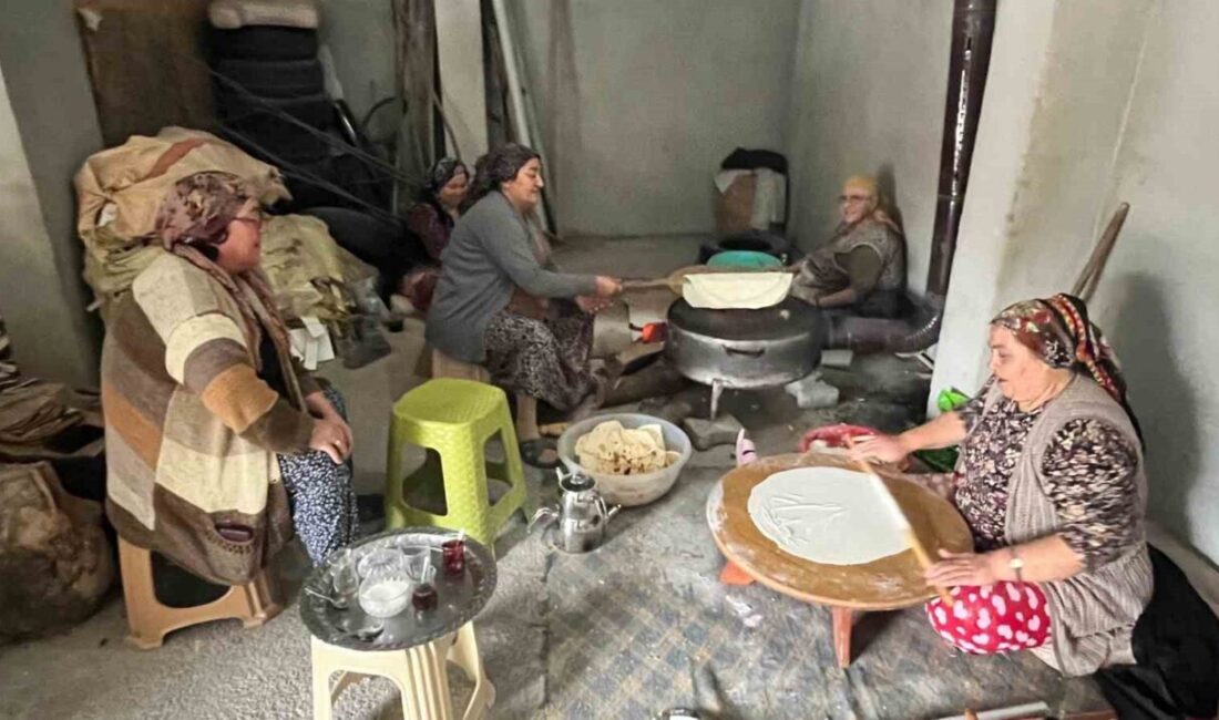 Zonguldak'ın Alaplı ilçesinde, kış mevsimi yaklaşırken mahalleli kadınlar, 500 yıllık