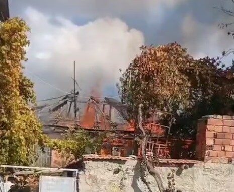 Denizli'nin Çal ilçesinde, kullanılmayan bir müstakil evde henüz belirlenemeyen bir