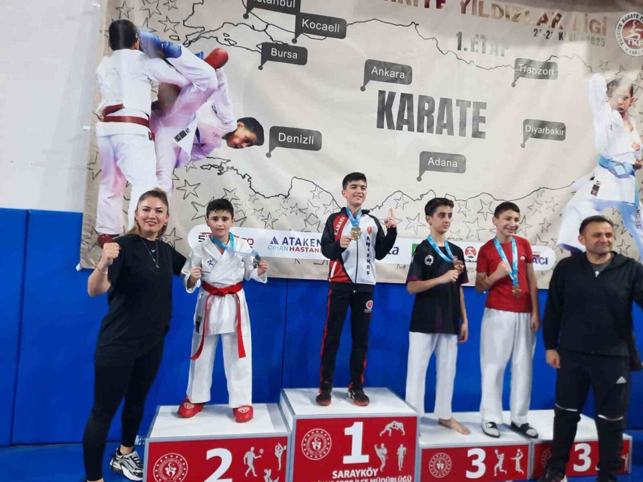 Aliağa Belediyesi Spor Okulları’nın karate takımı, Denizli'deki 1. Etap yarışlarında