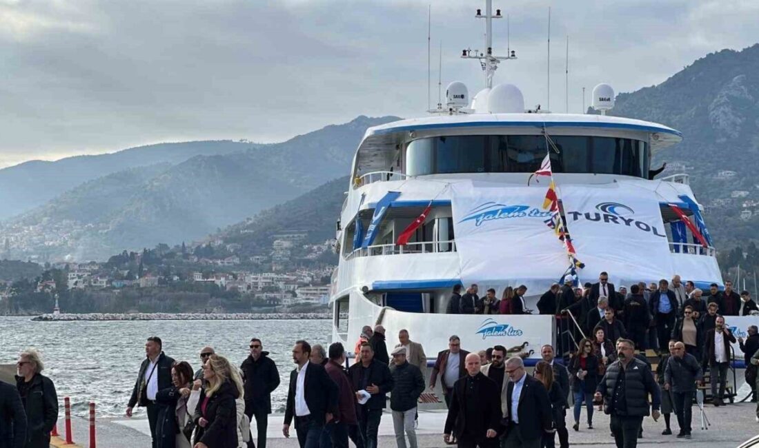 İzmir Aliaport Deniz Yolcu İskelesi'nden Midilli'ye yapılan ilk seferde, Aliağa'nın