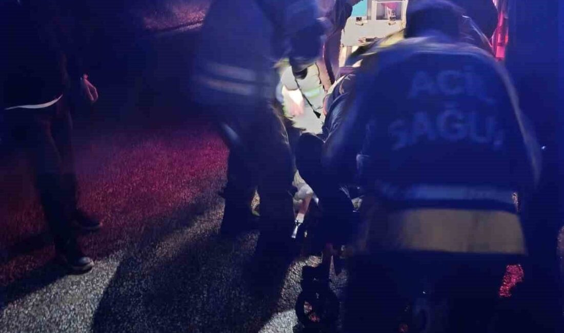 Tokat’ta Alkollü Sürücünün Aracı Şarampole Düştü, Yaralı Hastaneye Sevk Edildi Tokat’ta A.K. (39) yönetimindeki araç, alkollü olduğu öğrenilerek şarampole devrildi.