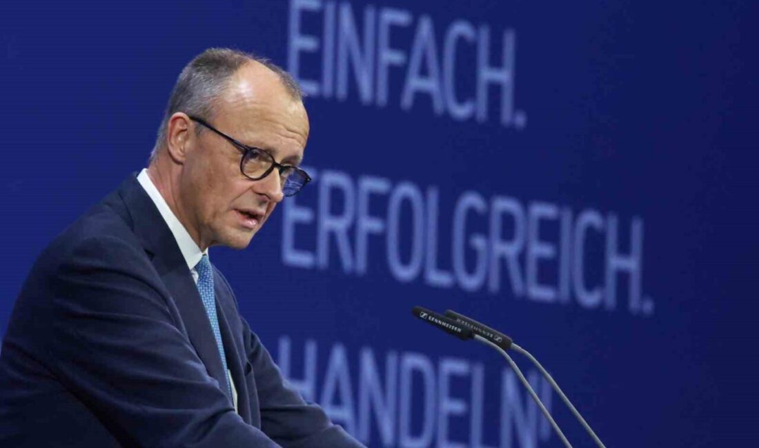 Almanya Başbakanı Merz, Zelenskiy ile Görüşmesinde Ukraynalı Gençlerin Ülkelerinde Kalması Gerektiğini Vurguladı Almanya Başbakanı Friedrich Merz, Ukrayna Devlet Başkanı Vladimir Zelenskiy ile