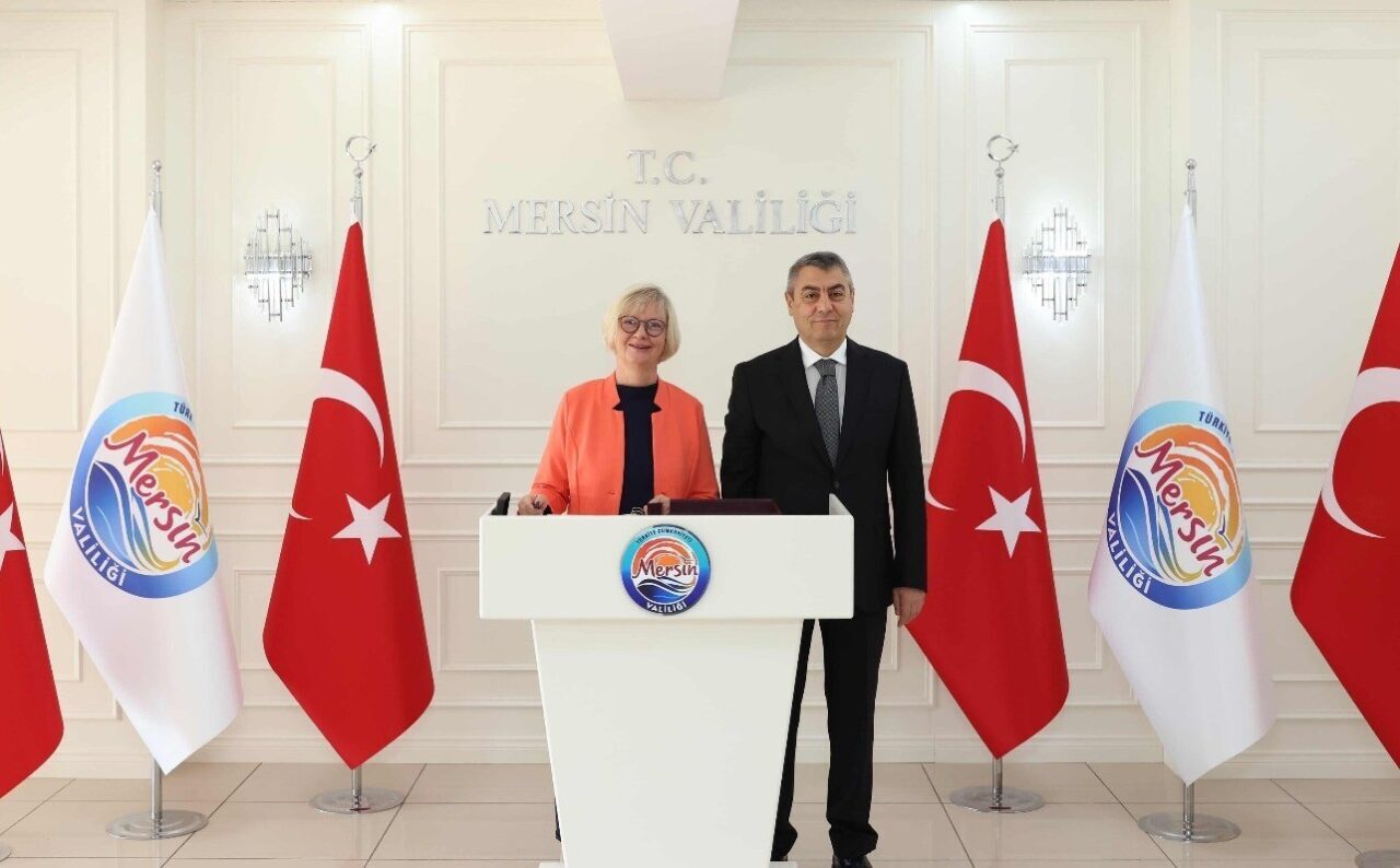 Mersin Valisi Atilla Toros, Almanya'nın Ankara Büyükelçisi Sibylle Katharina Sorg'u