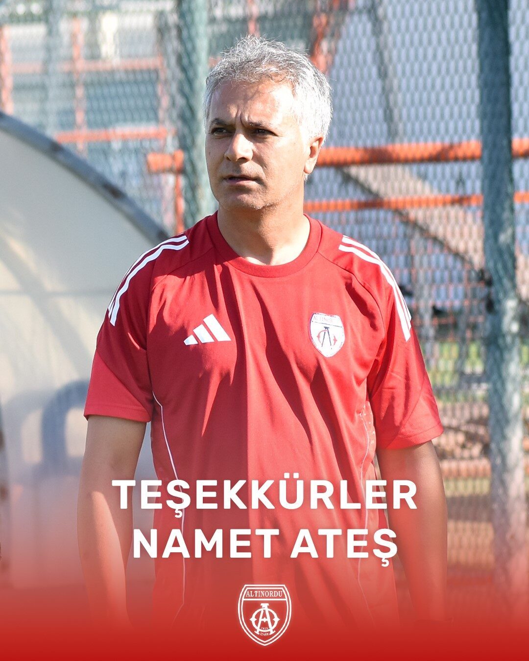 Altınordu, Teknik Direktör Namet Ateş'in kendi isteğiyle görevinden ayrıldığını açıkladı.