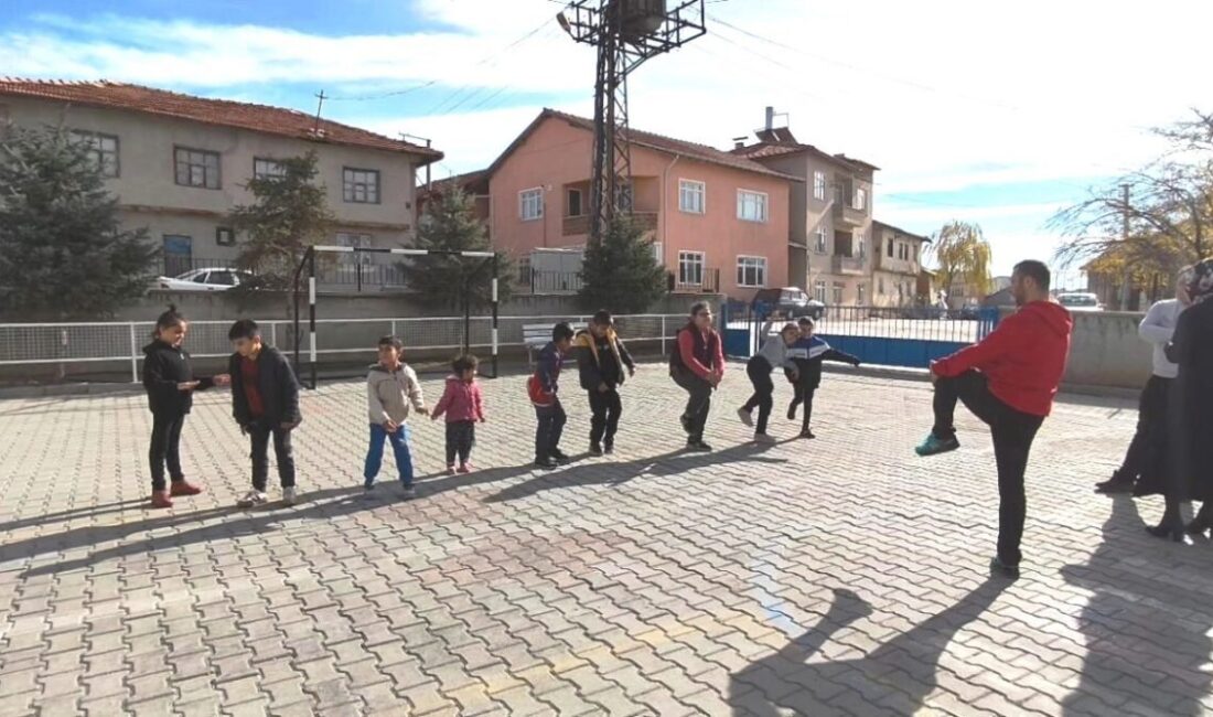 Kütahya Altıntaş’taki Zafer İlkokulu, "Mutlu Çarşamba" projesi ile özel eğitim