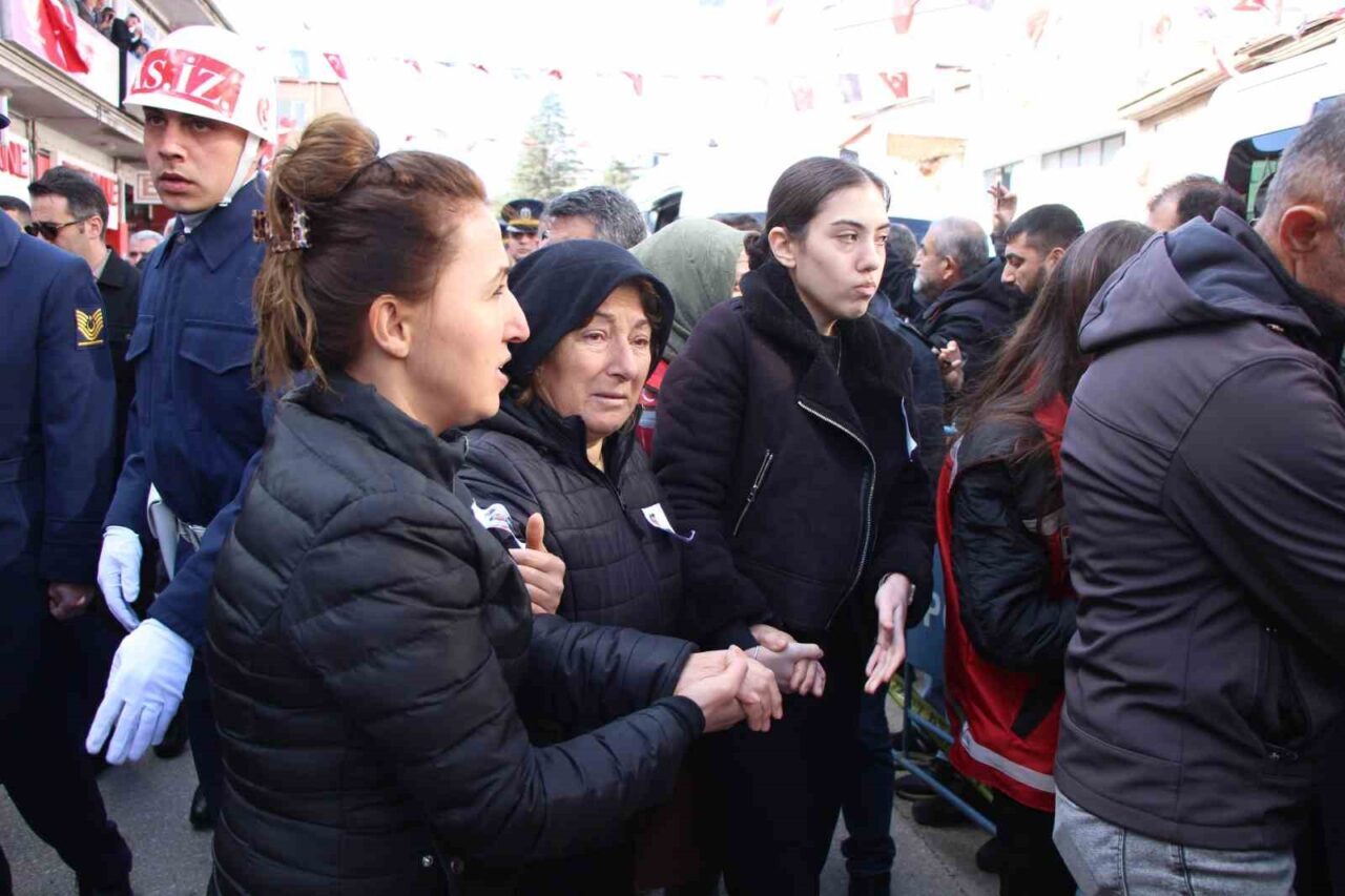 Gürcistan'da düşen Türk Hava Kuvvetleri'ne ait C-130 uçağındaki şehitlerden Hava