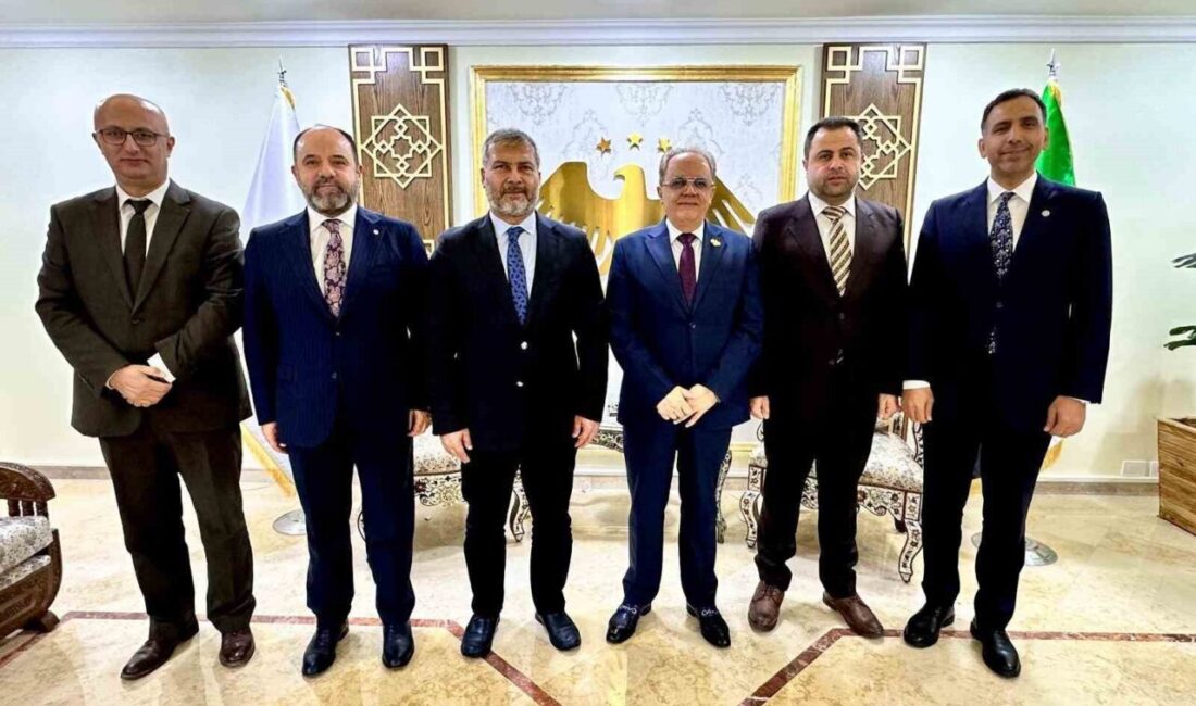 Anadolu Üniversitesi Heyeti, Şam’da Açıköğretim Programları ile Türk Dili ve Kültürü Eğitimini Tanıttı Anadolu Üniversitesi, Şam Üniversitesi'ndeki tanıtım etkinliğinde Açıköğretim Programları ve Türk