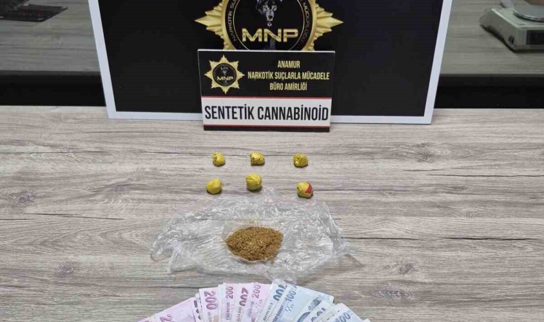 Anamur’da Uyuşturucu Ticareti Yapan Şüpheli Gözaltına Alındı Mersin'in Anamur ilçesinde uyuşturucu madde ticareti yaptığı iddia edilen M.K.