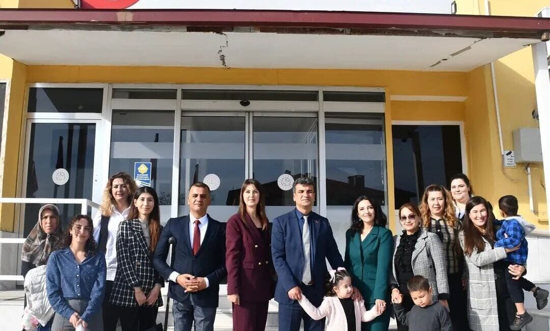 Milas’ta bir anaokulu, 24 Kasım Öğretmenler Günü nedeniyle İlçe Milli