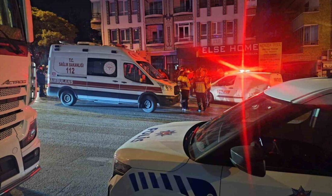 Ankara'nın Mamak ilçesinde bir binanın üçüncü katında doğalgaz kaynaklı patlama