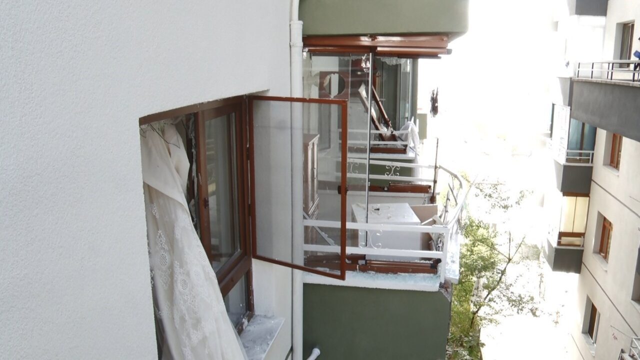 Ankara'nın Mamak ilçesindeki bir apartmanda sabah saatlerinde meydana gelen doğal