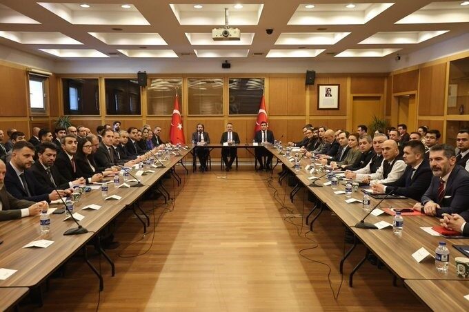 Suriye Konusunda Kurumlararası Eşgüdüm Grubu Toplantısı Dışişleri Bakan Yardımcısı Nuh Yılmaz Başkanlığında Yapıldı Dışişleri Bakan Yardımcısı Nuh Yılmaz liderliğinde Suriye ile ilgili Kurumlararası