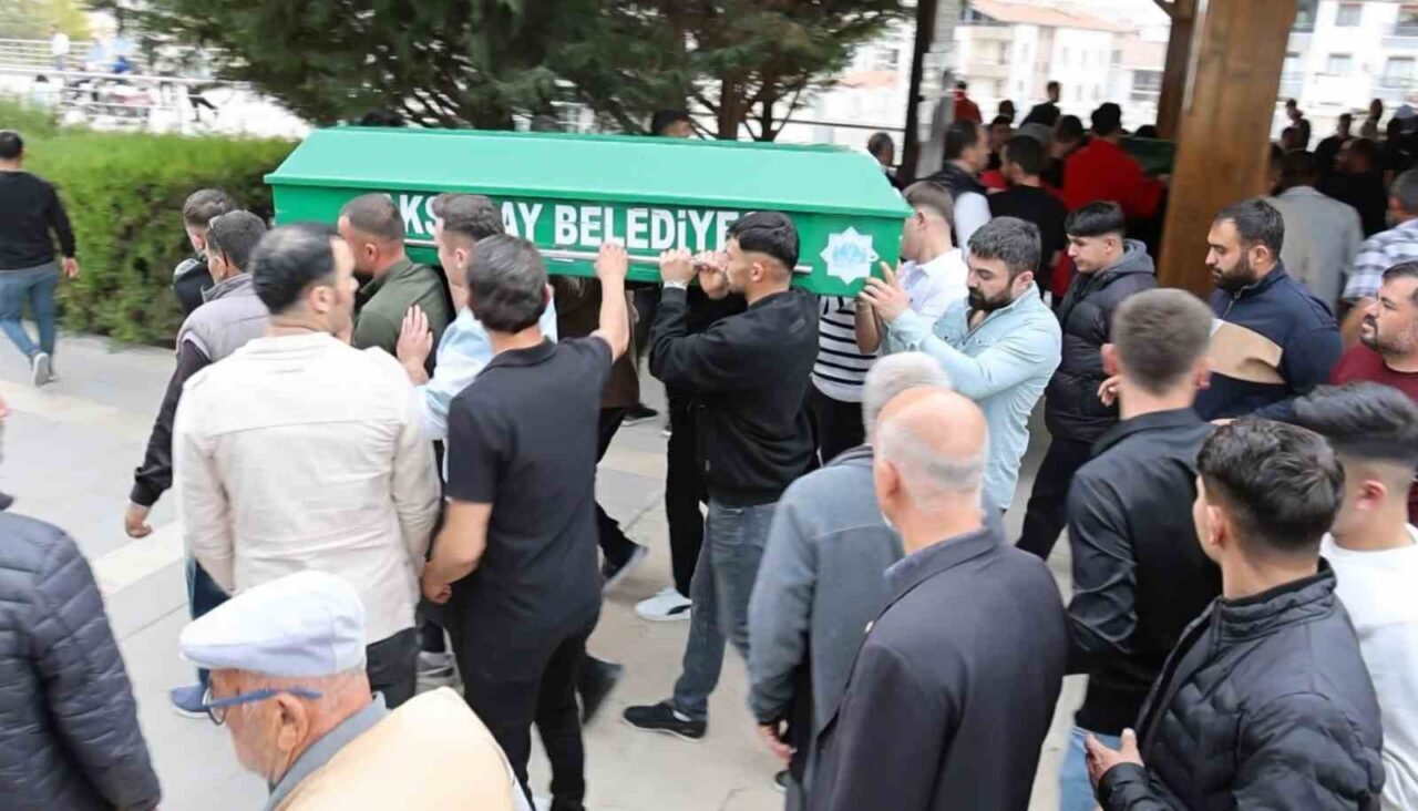 Ankara'da meydana gelen trafik kazasında hayatını kaybeden Yeliz Bellikli (45),