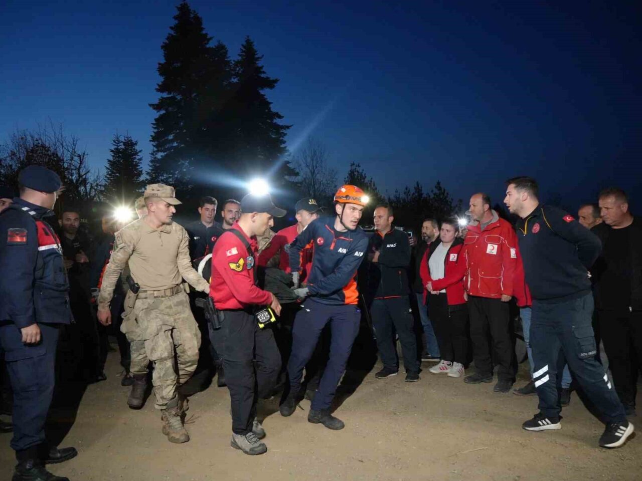 Kastamonu'nun Bozkurt ilçesinde kaybolan Huriye Helvacı ve oğlu Osman Helvacı'nın