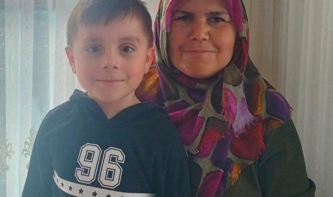 Kastamonu'nun Bozkurt ilçesinde kaybolan Huriye Helvacı ve 5 yaşındaki oğlu