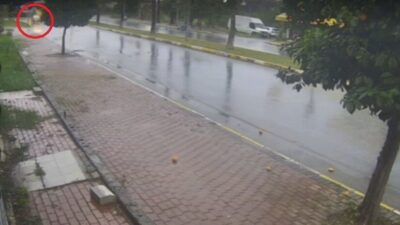 Antalya'nın Manavgat ilçesinde Hakan K.'nın kullandığı otomobil, akaryakıt aldıktan sonra