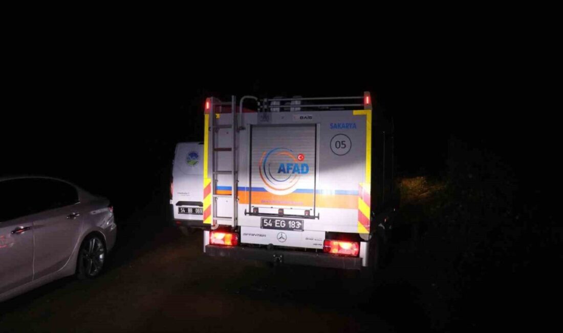 Sakarya'nın Serdivan ilçesinde kaybolan 30 yaşındaki Ümit Kiraz, aracının yanıındaki