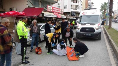 Antalya'nın Manavgat ilçesinde Buse A. yönetimindeki motosiklet, park halindeki Mustafa