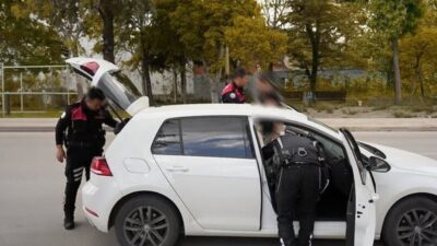 Isparta'da Asayiş Şube Müdürlüğü, 19 Kasım'da bir araçta 70 sentetik