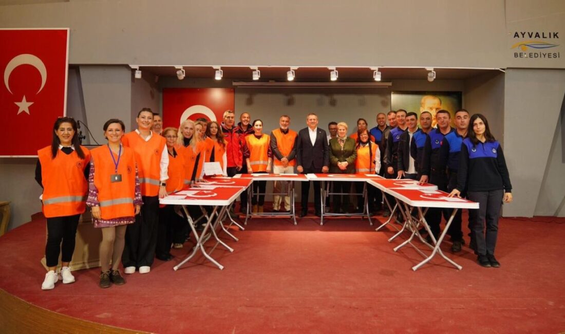 Ayvalık'ta düzenlenen 38 saatlik Arama Kurtarma ve Temel İlk Yardım
