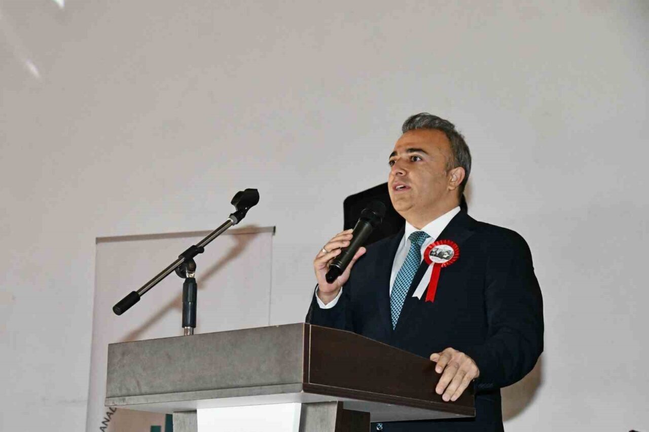 24 Kasım Öğretmenler Günü, Ardahan'da çeşitli etkinliklerle kutlandı. Vali Hayrettin