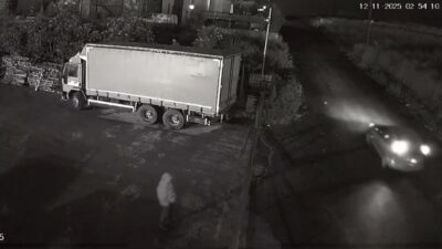 İstanbul Arnavutköy’deki bir plastik fabrikasına, borç tahsilatı yapamayan kişilerin kiraladığı