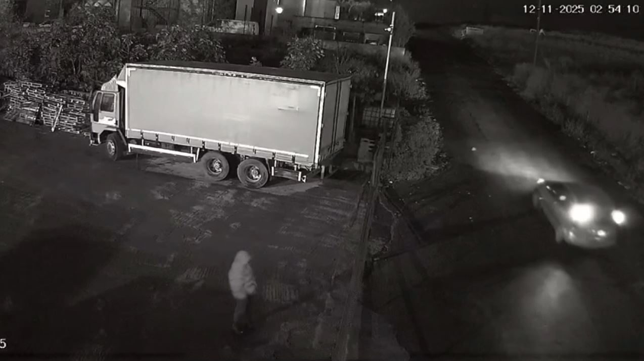 İstanbul Arnavutköy’deki bir plastik fabrikasına, borç tahsilatı yapamayan kişilerin kiraladığı