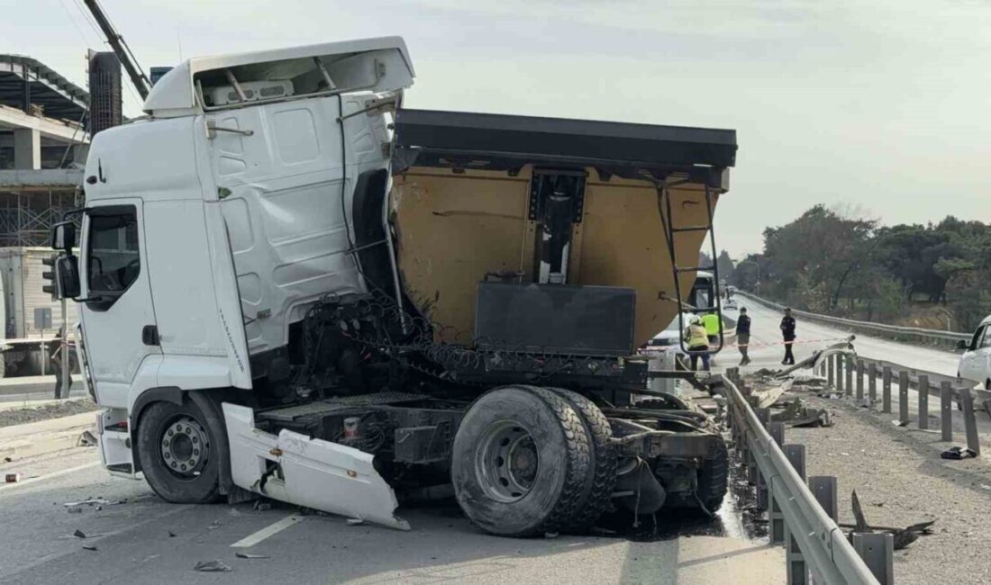 Arnavutköy'de kırmızı ışıkta geçtiği iddia edilen hafriyat kamyonu, başka bir