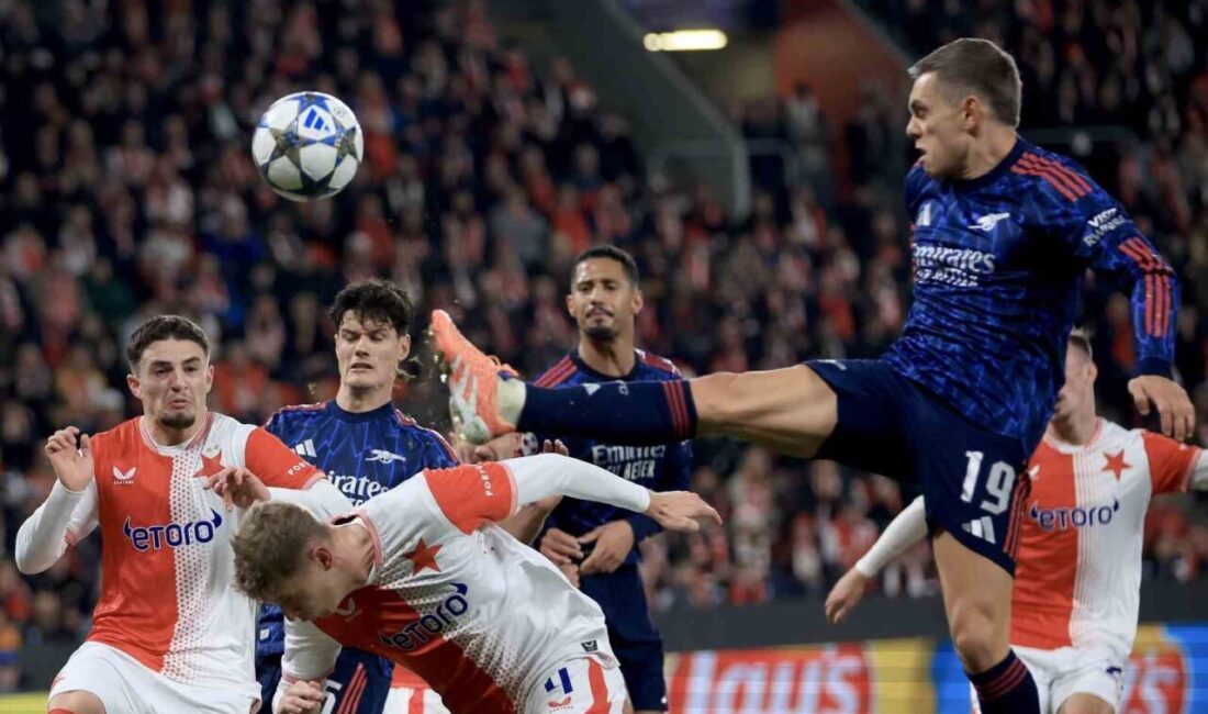 Arsenal, UEFA Şampiyonlar Ligi'ndeki Slavia Prag karşısında 3-0 galip gelerek