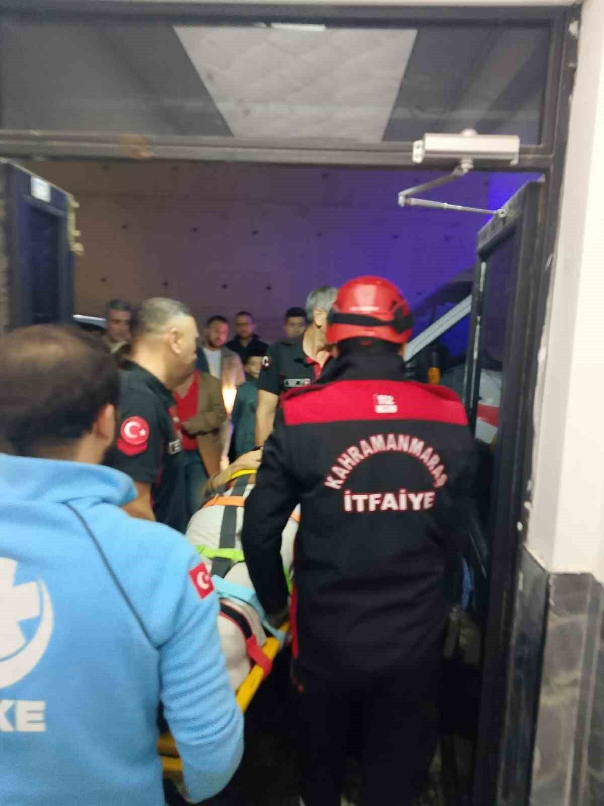 Kahramanmaraş'ta bir apartmandaki asansör, 6. kattan yere düştü ve 1