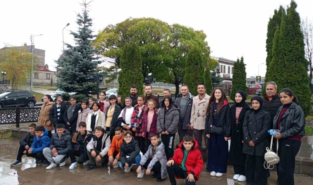 Aşkale Öğrencileri, Kaymakamlık ve TÜGVA’nın Düzenlediği Erzurum Gezisinde Kültürel Zenginlikleri Keşfetti Aşkaleli öğrenciler, Aşkale Kaymakamlığı ve TÜGVA Aşkale İlçe Temsilciliği tarafından
