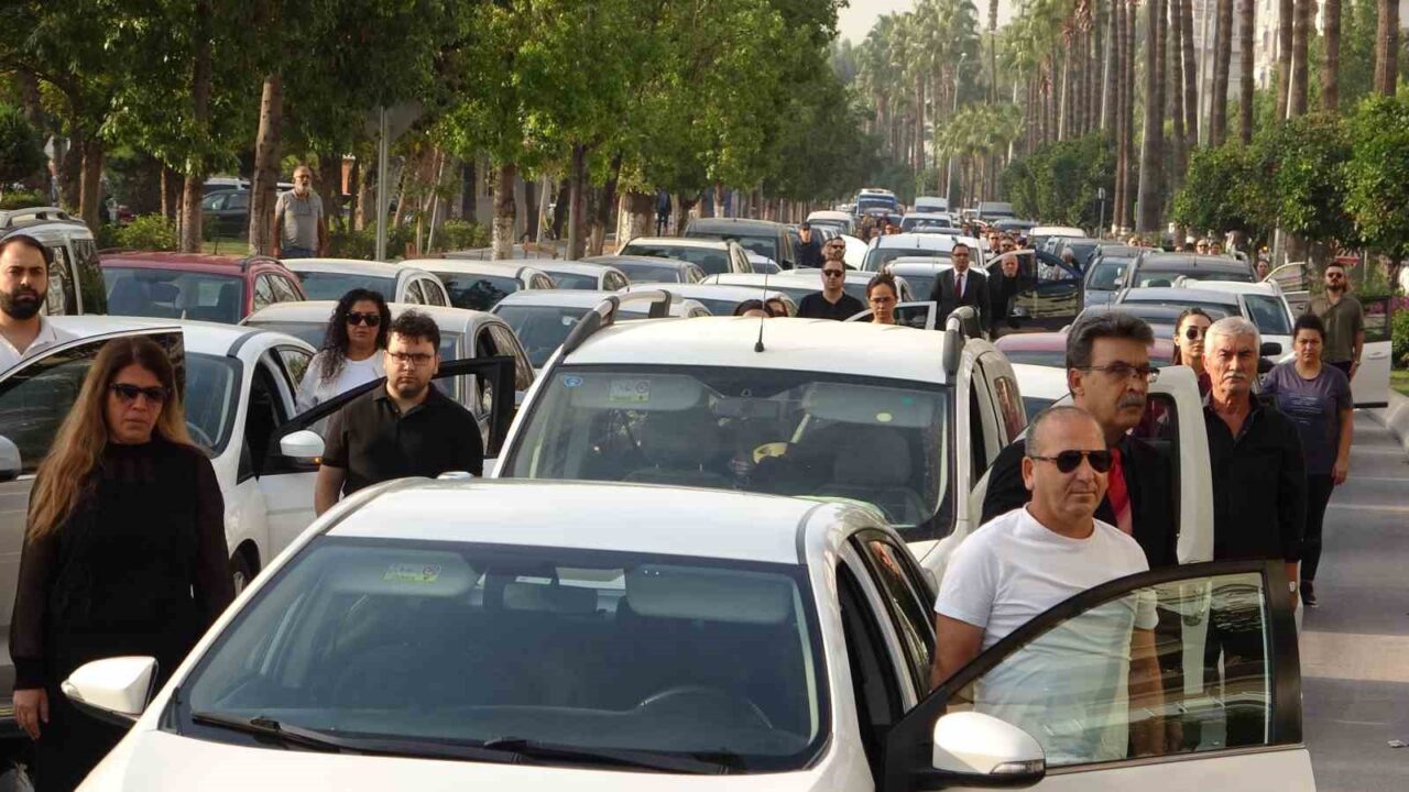 Mustafa Kemal Atatürk, vefatının 87. yılında Mersin’de törenlerle anıldı. Cumhuriyet