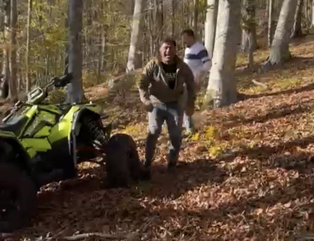 Balıkesir’de off road yapan Yaşar Döngel, ATV ile ağaç yanından