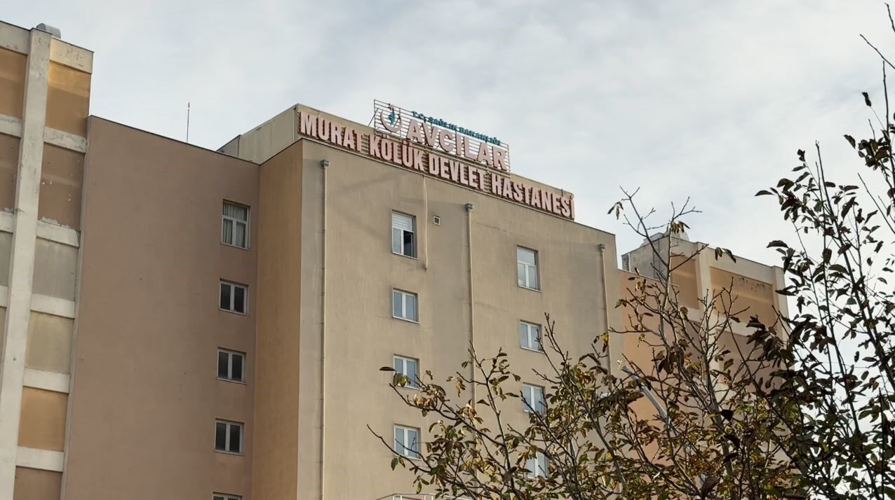 İstanbul Avcılar'da bir hayır panayırında bölgedeki Gümüşpala Mahallesi'nde tavuklu pilav