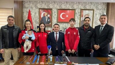 Bileciklİ taekwondo sporcuları Altuğ Gesge ve İrem İşel, Avrupa şampiyonalarında