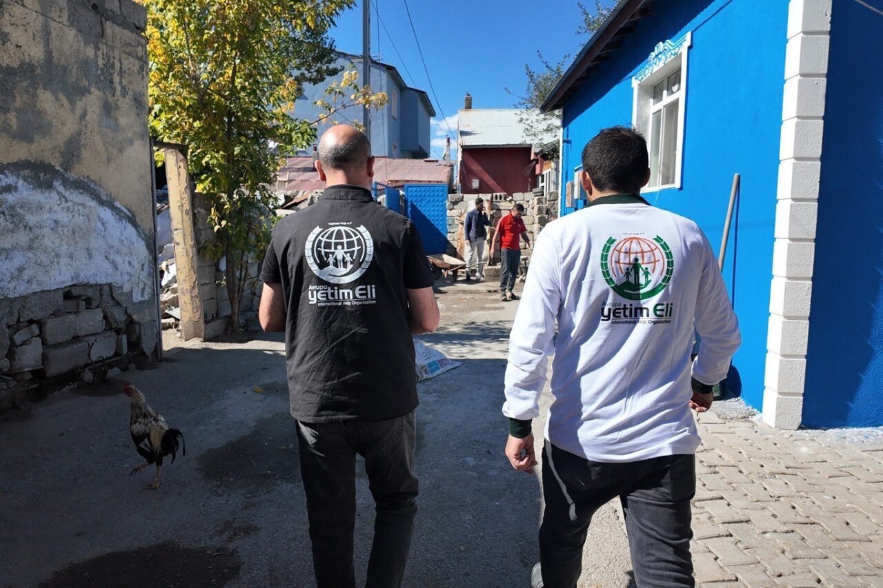 Avrupa Yetim Eli Derneği, Ağrı'da kriz içinde olan yüzlerce aileye