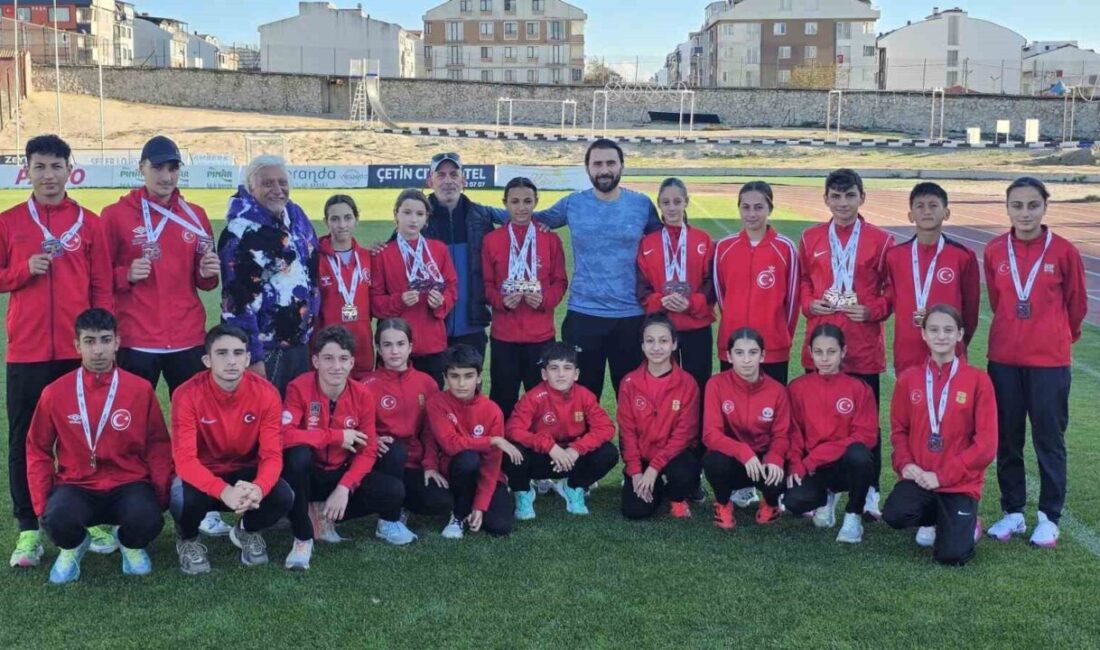 Alanya'da düzenlenen BTRL Avrupa Şampiyonası'nda başarılı olan Bandırmalı genç sporcular,