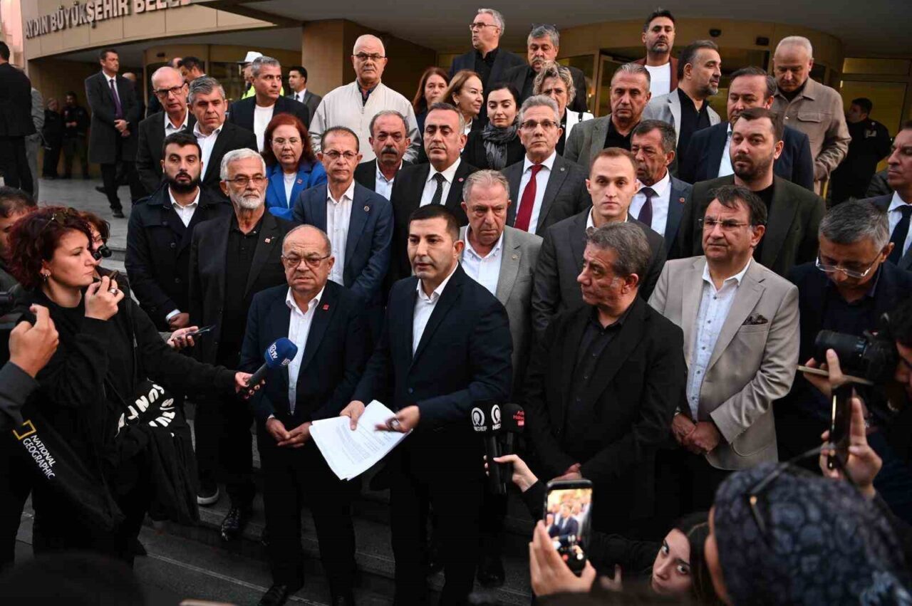 Kuşadası Belediye Başkanı Ömer Günel, Aydın Büyükşehir Belediye Başkanı Özlem