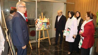 Eğitim-Bir-Sen Kadınlar Komisyonu Başkanı Sıdıka Aydın, Gazze'de yaşanan insanlık dramına