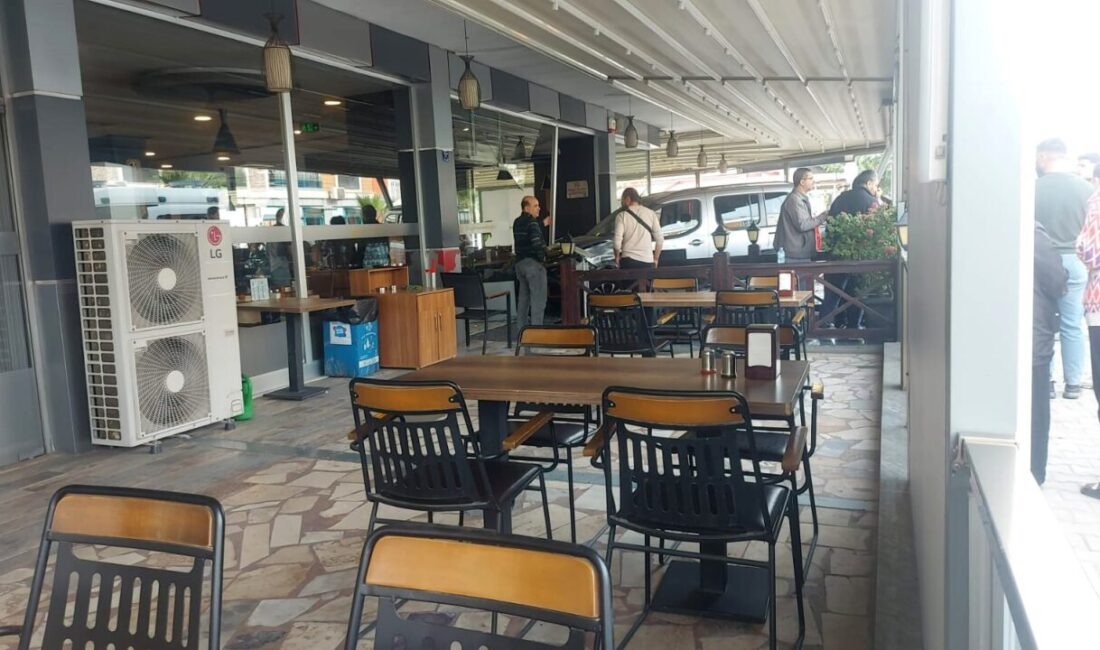 Aydın'ın Efeler ilçesinde 15 yaşındaki bir çocuğun kullandığı ticari araç,