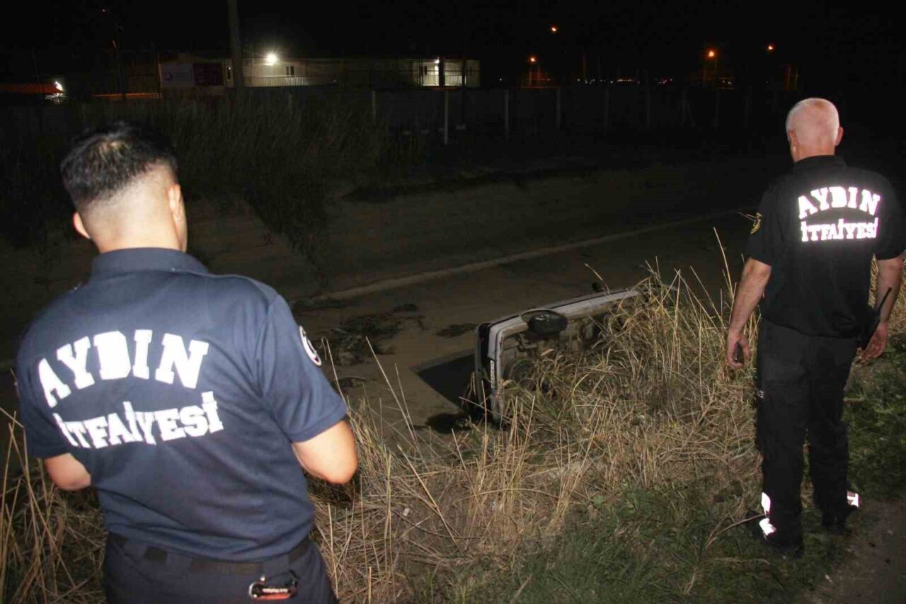 Aydın'ın Efeler ilçesinde A.A. (51) yönetimindeki otomobil, direksiyon hakimiyetinin kaybedilmesi