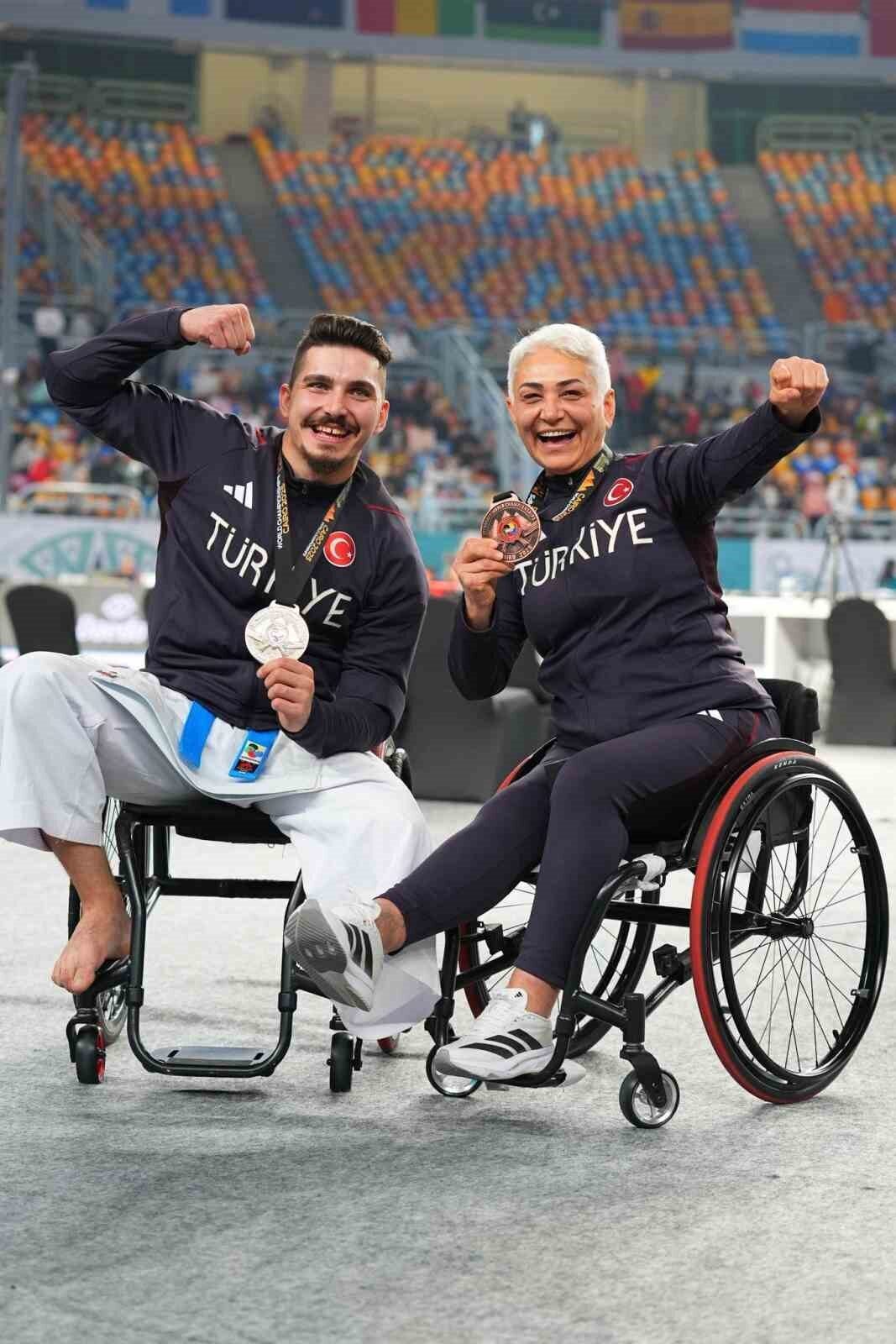 Aydınlı sporcu Berkay Uslu, Mısır'daki Para Karate Dünya Şampiyonası'nda gümüş