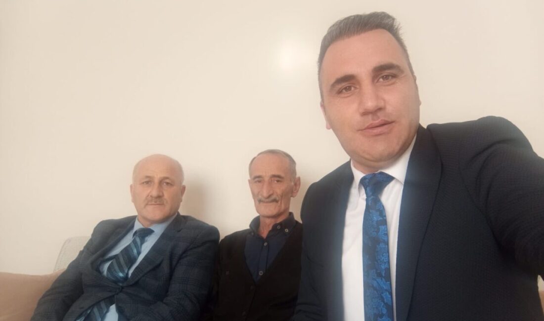 Aydıntepe’de Emekli Öğretmen Nejdet Kardeş’e 24 Kasım Ziyareti Gerçekleştirildi 24 Kasım Öğretmenler Günü'nde Aydıntepe emekli öğretmeni Nejdet Kardeş, İlçe