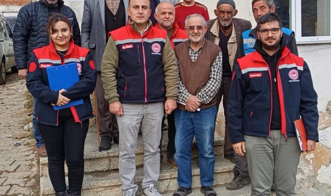 Aydıntepe’de Tarım Üreticileriyle Toplantılar Gerçekleştirilerek Destek Programları Hakkında Bilgilendirme Yapıldı Aydıntepe'de "Köylerde Buluşuyoruz, Tarımı Konuşuyoruz" projesi kapsamında üreticilerle toplantılar düzenlendi.