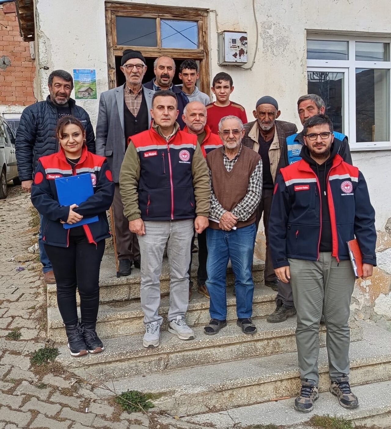 Aydıntepe ilçesinde düzenlenen 'Köylerde Buluşuyoruz, Tarımı Konuşuyoruz' projesi çerçevesinde, İlçe