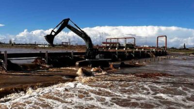 Çanakkale'nin Ayvacık ilçesinde, gece boyunca süren şiddetli yağışların ardından Tuzla