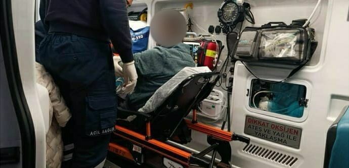 Balıkesir'in Ayvalık açıklarında, bir balıkçı teknesinde rahatsızlanan kişi, Sahil Güvenlik